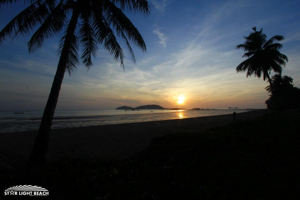 Star Light Beach Resort And Restaurant Chumphon Buitenkant foto
