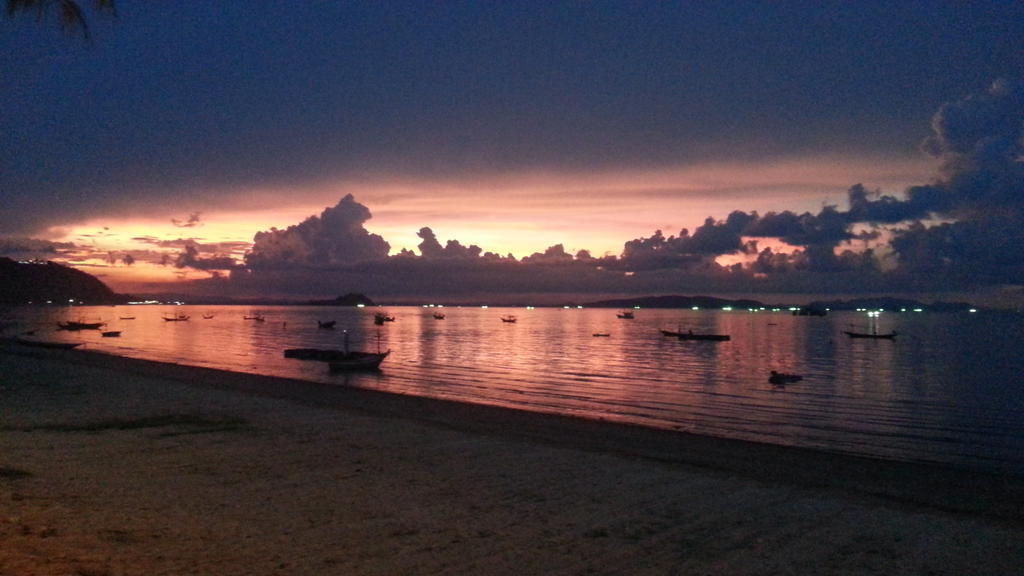 Star Light Beach Resort And Restaurant Chumphon Buitenkant foto