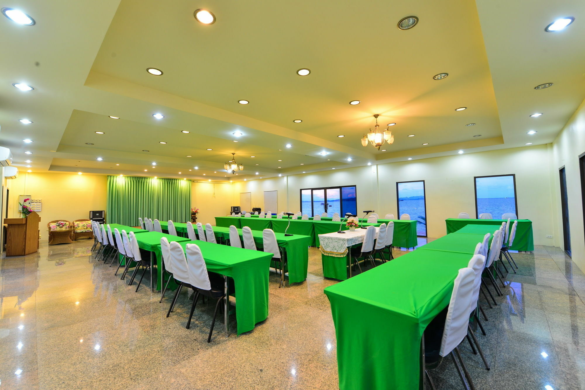 Star Light Beach Resort And Restaurant Chumphon Buitenkant foto