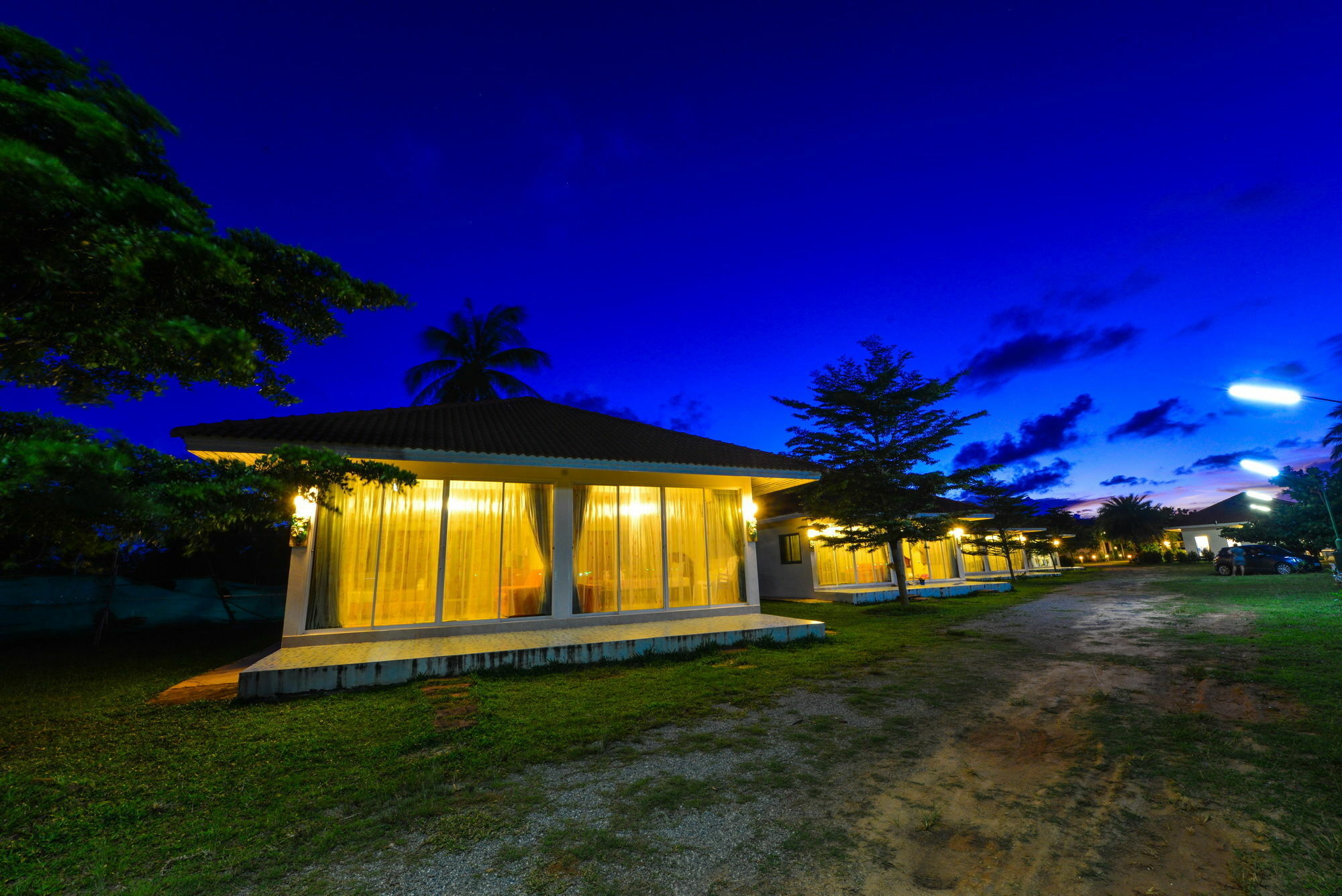 Star Light Beach Resort And Restaurant Chumphon Buitenkant foto